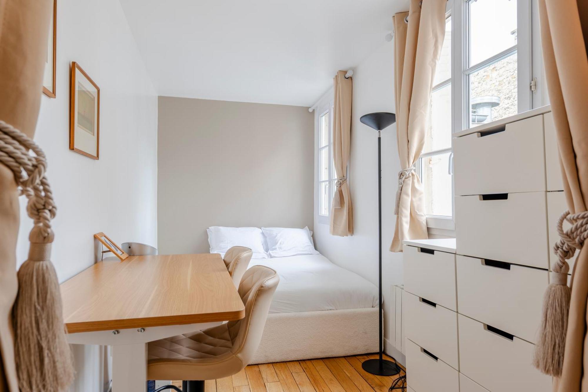 Veeve - Earthy Serenity * Paris